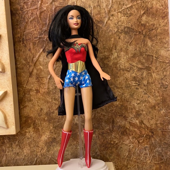 Vintage Barbie Wonder Women Mattel 1999 DC Comic collectible doll - Picture 4 of 13